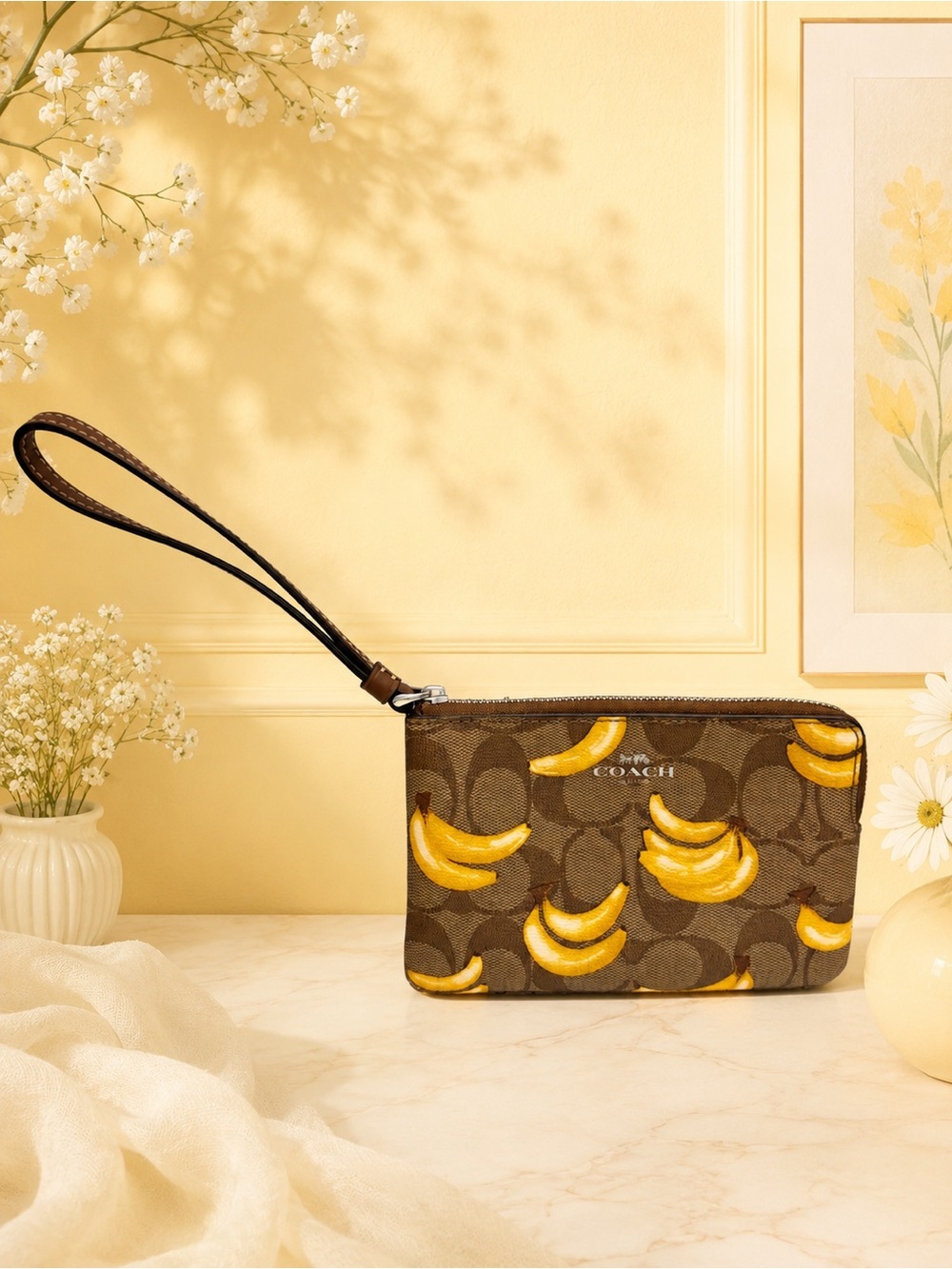 COACH CR820 SIGNATURE BANANA PRINT CORNER ZIP WALLET/WRISTLET EUC